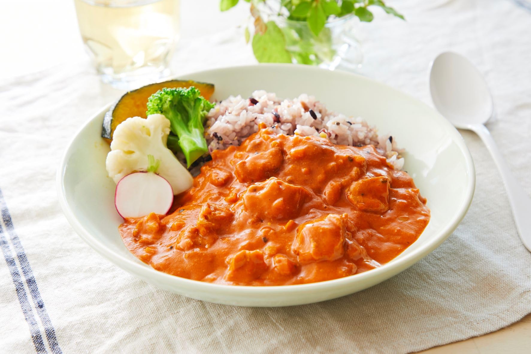 Amazon.co.jp: ヤマモリ 休塩日のカレー バターチキン 160g×5個 : 食品